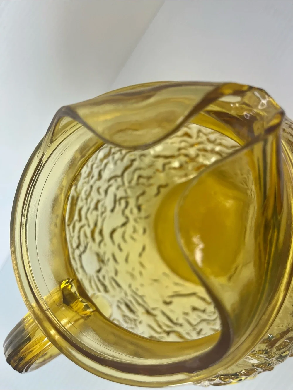 Vintage 1960's Anchor Hocking Glass Honey Gold Lido Milano 96-ounce Pitcher